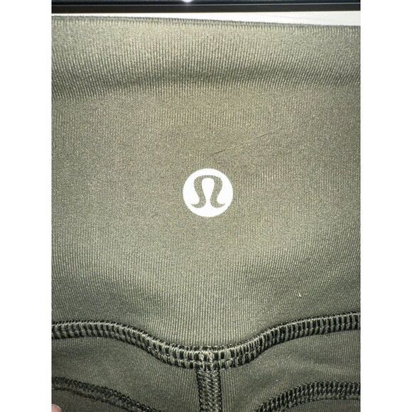 Lululemon Gather And Crow Crop Green Size 2 - Picture 9 of 16